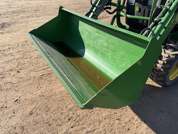 2023 John Deere 2025R Tractor Compact