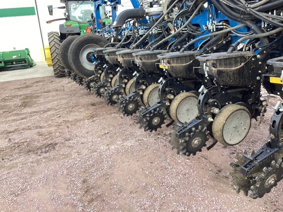 2014 Kinze 4900 Planter