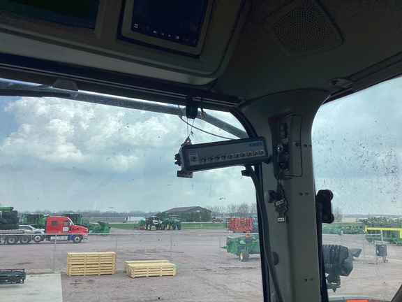 2014 Kinze 4900 Planter