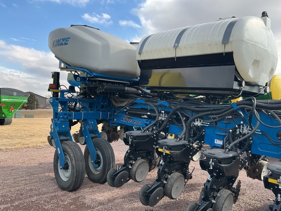 2014 Kinze 4900 Planter