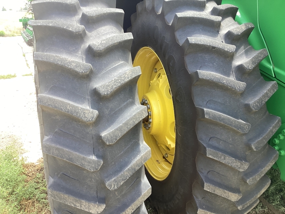 2024 John Deere 9R 440 Tractor 4WD