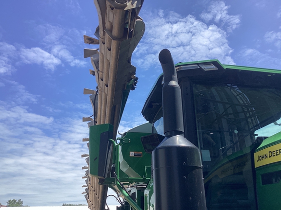 2024 John Deere 800R Sprayer/High Clearance