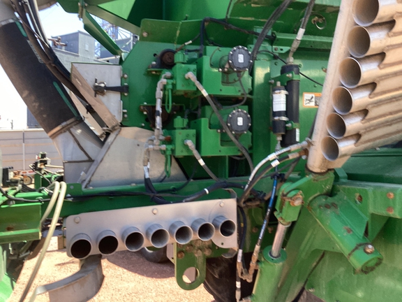 2024 John Deere 800R Sprayer/High Clearance