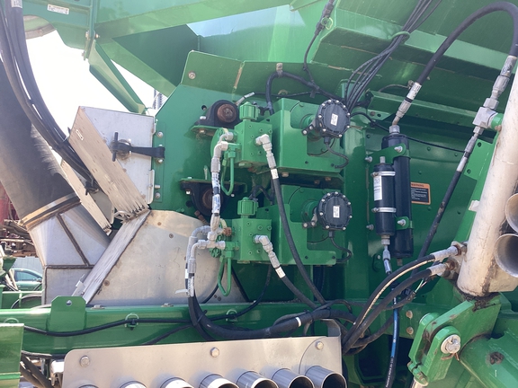 2024 John Deere 800R Sprayer/High Clearance