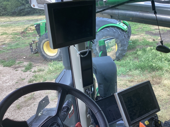 2024 John Deere 800R Sprayer/High Clearance