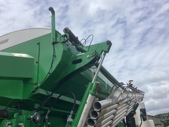 2024 John Deere 800R Sprayer/High Clearance