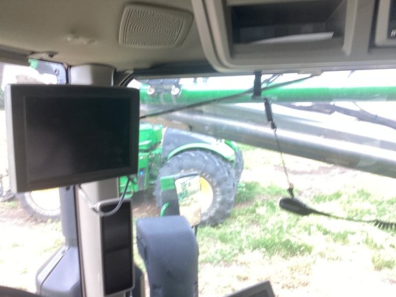 2024 John Deere 800R Sprayer/High Clearance
