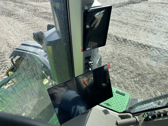 2024 John Deere 8RX 410 Tractor Rubber Track