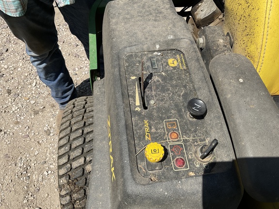 2007 John Deere 757 Mower/Zero Turn