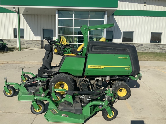 2023 John Deere 1600 Series III Mower/Front Deck