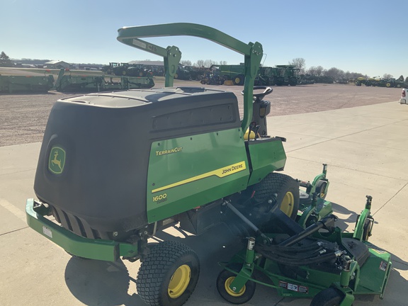 2023 John Deere 1600 Series III Mower/Front Deck