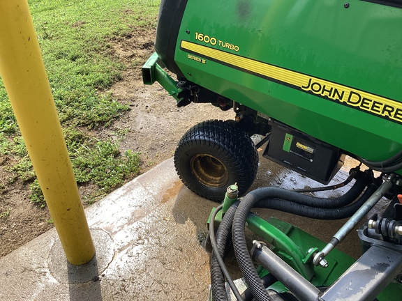 2020 John Deere 1600 Mower/Front Deck
