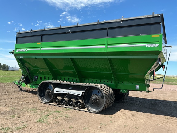 2023 Brent 1596 Grain Cart