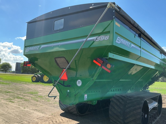 2023 Brent 1596 Grain Cart
