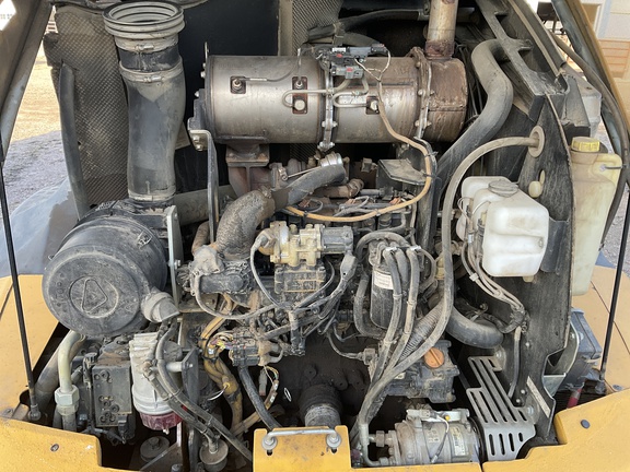 2021 John Deere 324L Compact Utility Loader