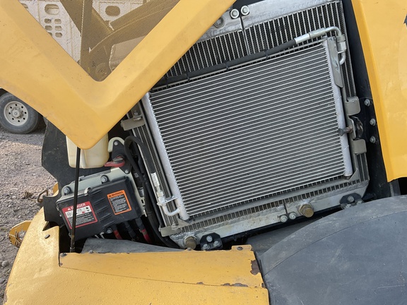 2021 John Deere 324L Compact Utility Loader