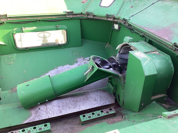 2001 John Deere 9650 STS Combine