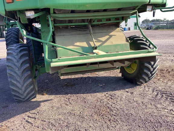 2001 John Deere 9650 STS Combine