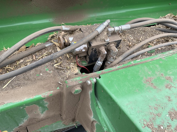 2017 John Deere 569 Premium Baler/Round