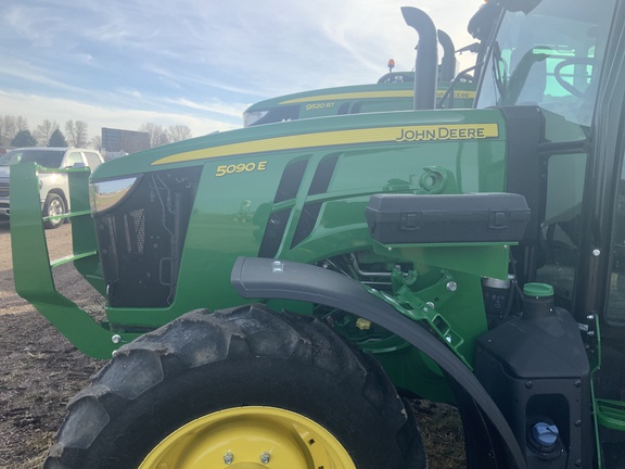 2023 John Deere 5090E Tractor