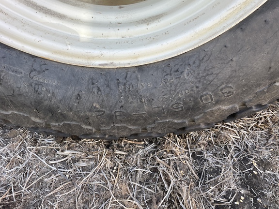 Brent 782 Grain Cart