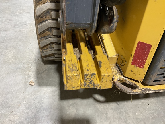 2010 John Deere 320D Skid Steer Loader