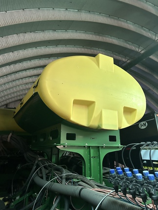 2010 John Deere 1770NT CCS Planter