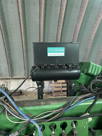 2010 John Deere 1770NT CCS Planter