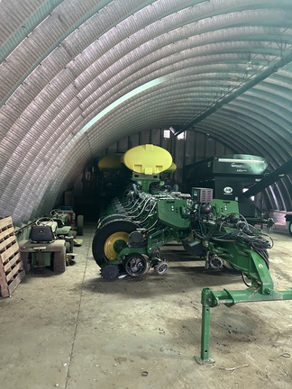 2010 John Deere 1770NT CCS Planter