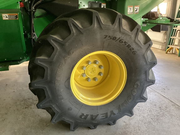 2023 John Deere S780 Combine