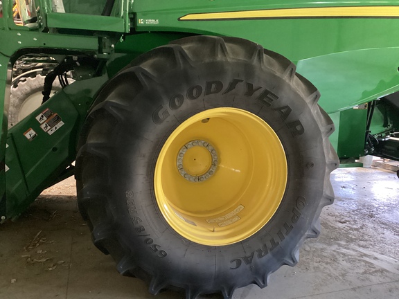 2023 John Deere S780 Combine