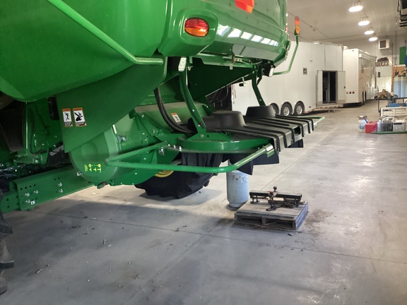 2023 John Deere S780 Combine