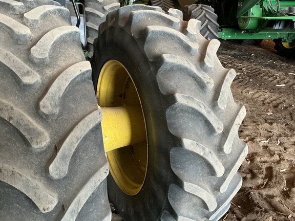 2021 John Deere 8R 370 Tractor