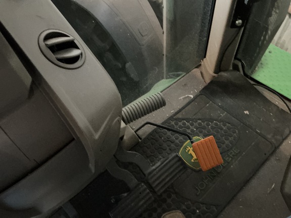 2021 John Deere 8R 370 Tractor