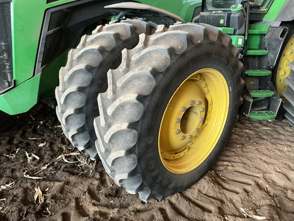 2021 John Deere 8R 370 Tractor