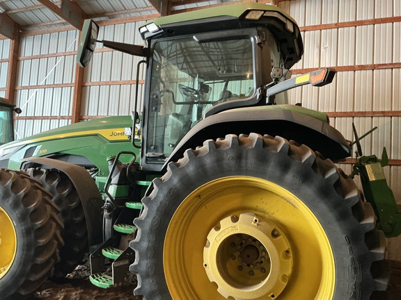 2021 John Deere 8R 370 Tractor