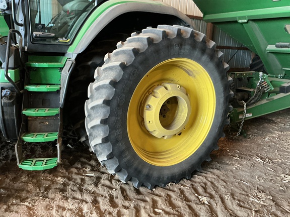 2021 John Deere 8R 370 Tractor