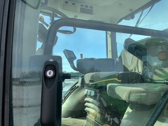 2012 John Deere 7215R Tractor