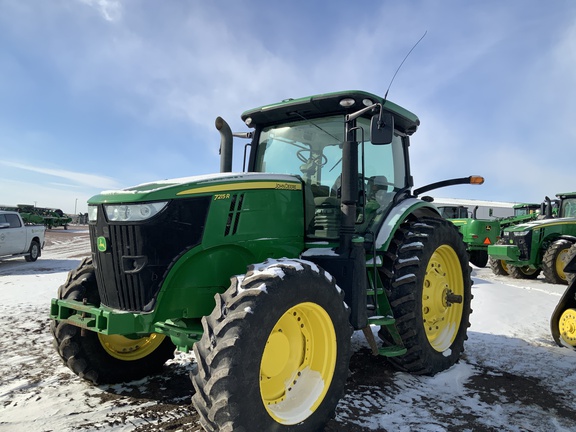 2012 John Deere 7215R Tractor