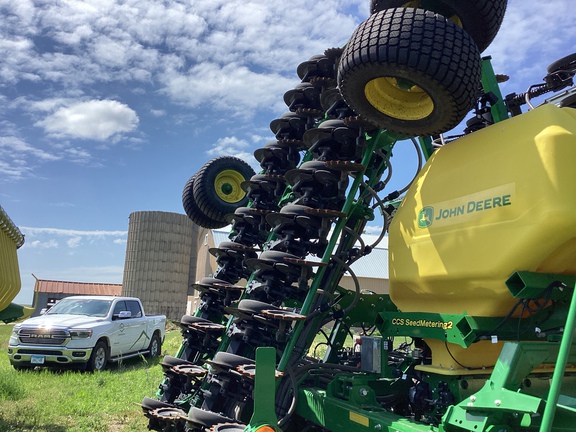 2024 John Deere N542C Air Seeder