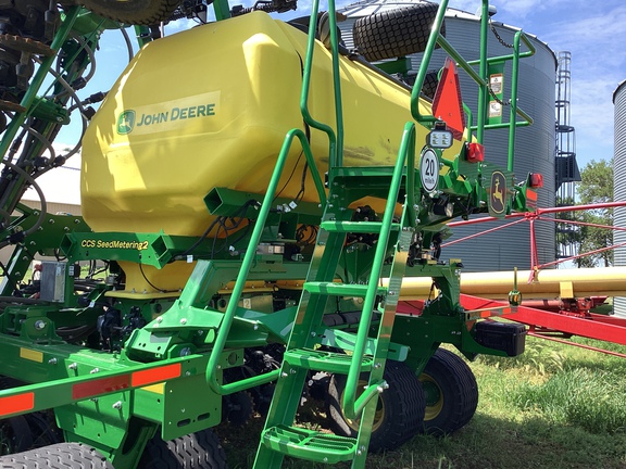2024 John Deere N542C Air Seeder