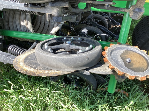 2024 John Deere N542C Air Seeder