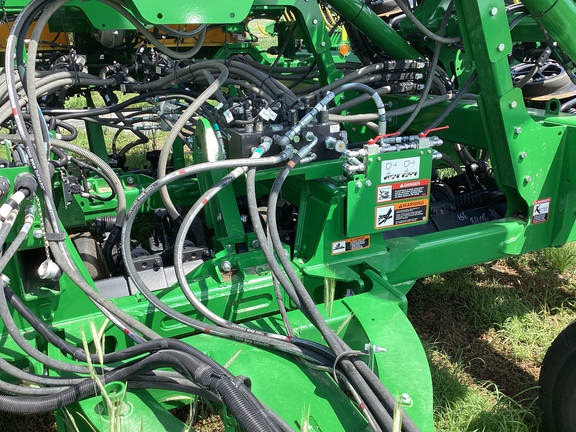 2024 John Deere N542C Air Seeder