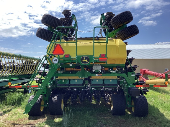 2024 John Deere N542C Air Seeder