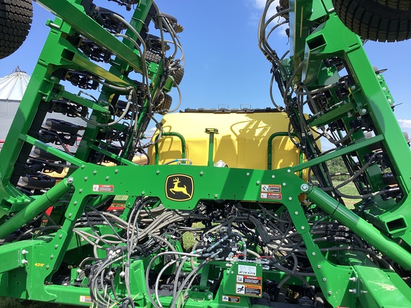 2024 John Deere N542C Air Seeder