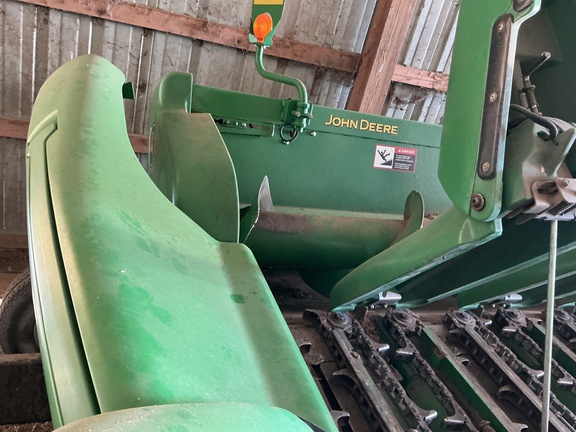 2010 John Deere 612C Header Corn Head