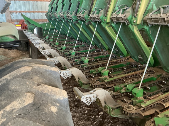 2010 John Deere 612C Header Corn Head