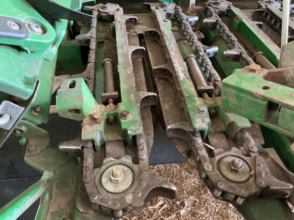 2010 John Deere 612C Header Corn Head