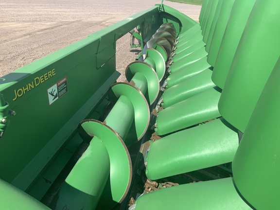 2010 John Deere 612C Header Corn Head