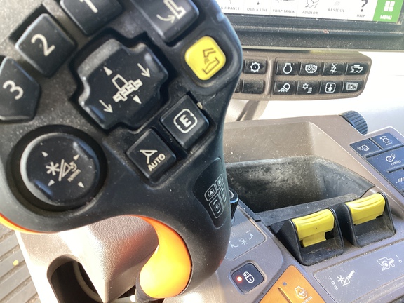 2023 John Deere S780 Combine